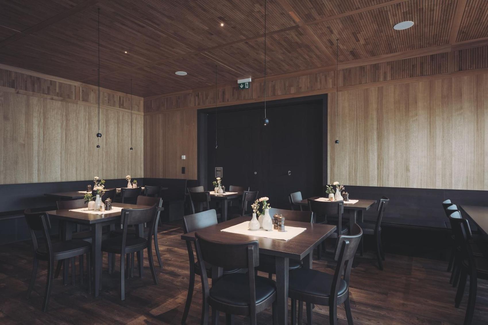 Hotel Johann Лаутерах Екстериор снимка